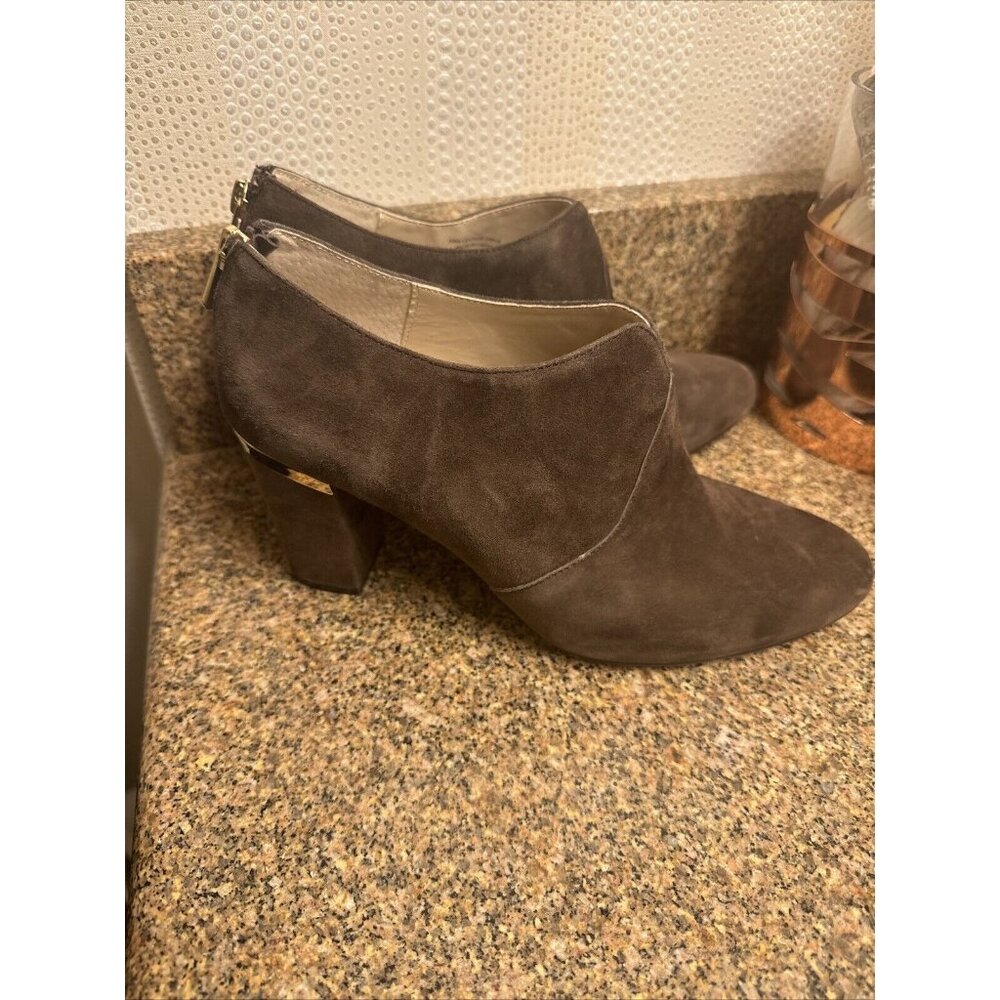 Adrienne Vittadini Women's •Katana• Brown Suede Bootie 8M